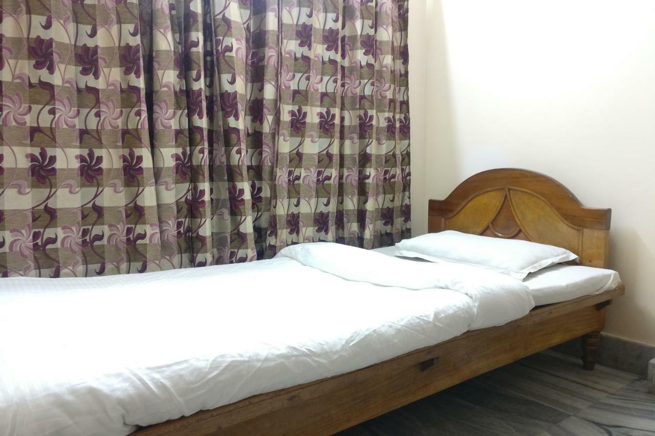 סילצ'אר Spot On 37646 Hotel Centre Palace מראה חיצוני תמונה